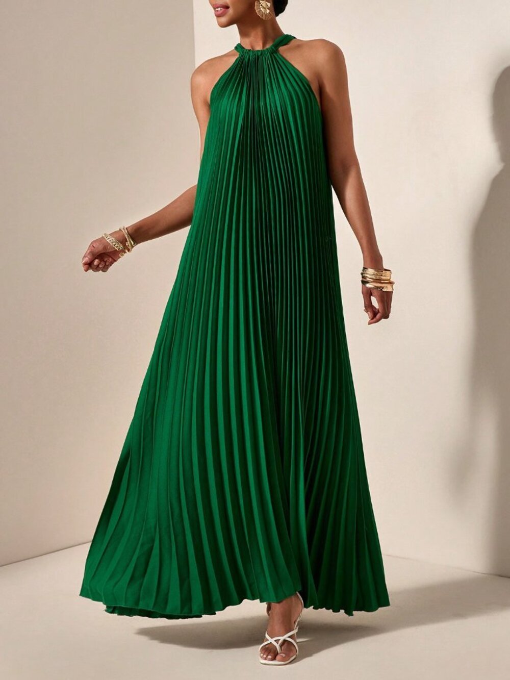 Green Casual Women's Halterneck Sleeveless Pleated A-Hem Loose Dress - Picture 2 of 7